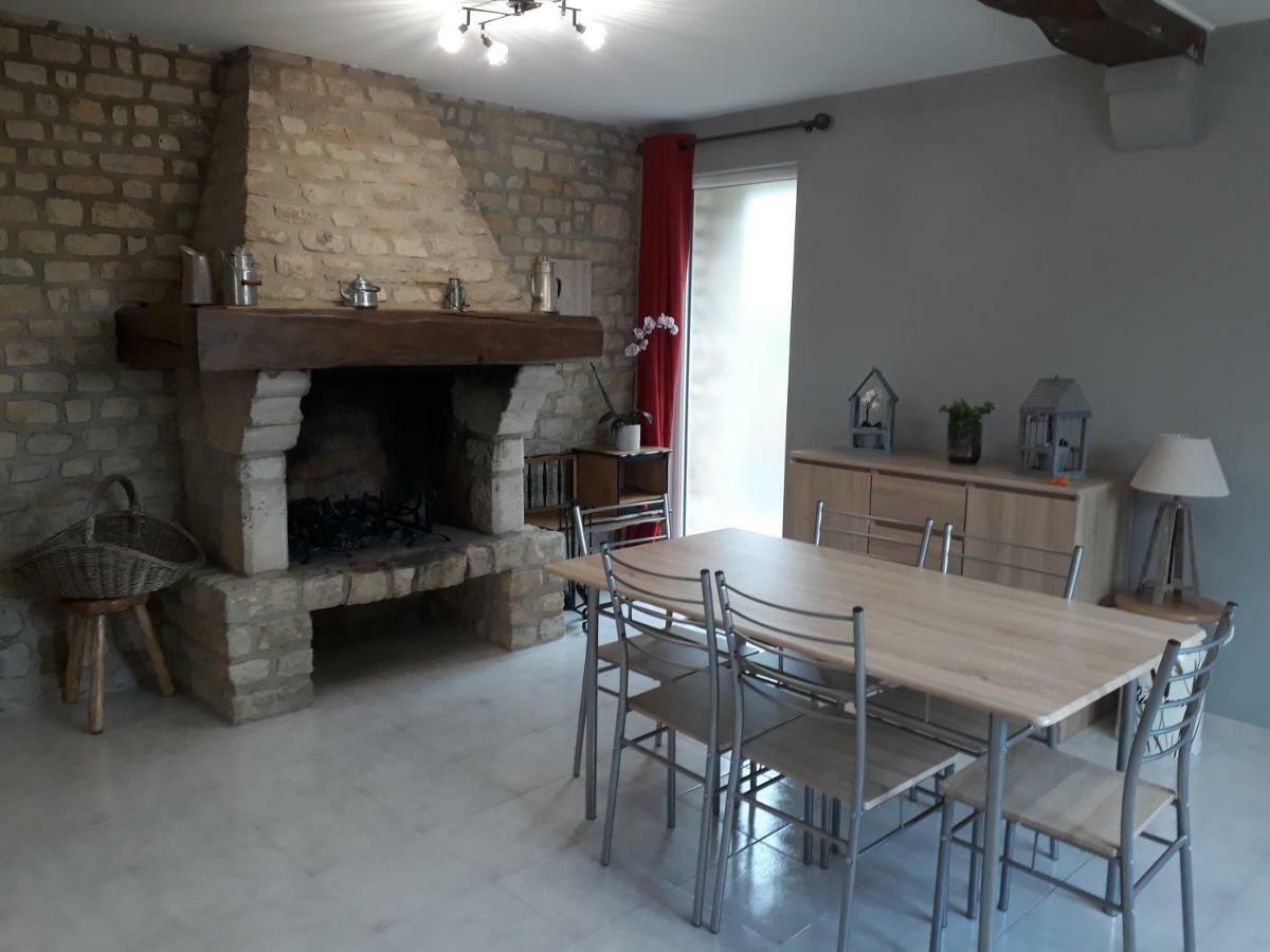 Gite " Le Vieux Noyer" Liesville-sur-Douve Экстерьер фото