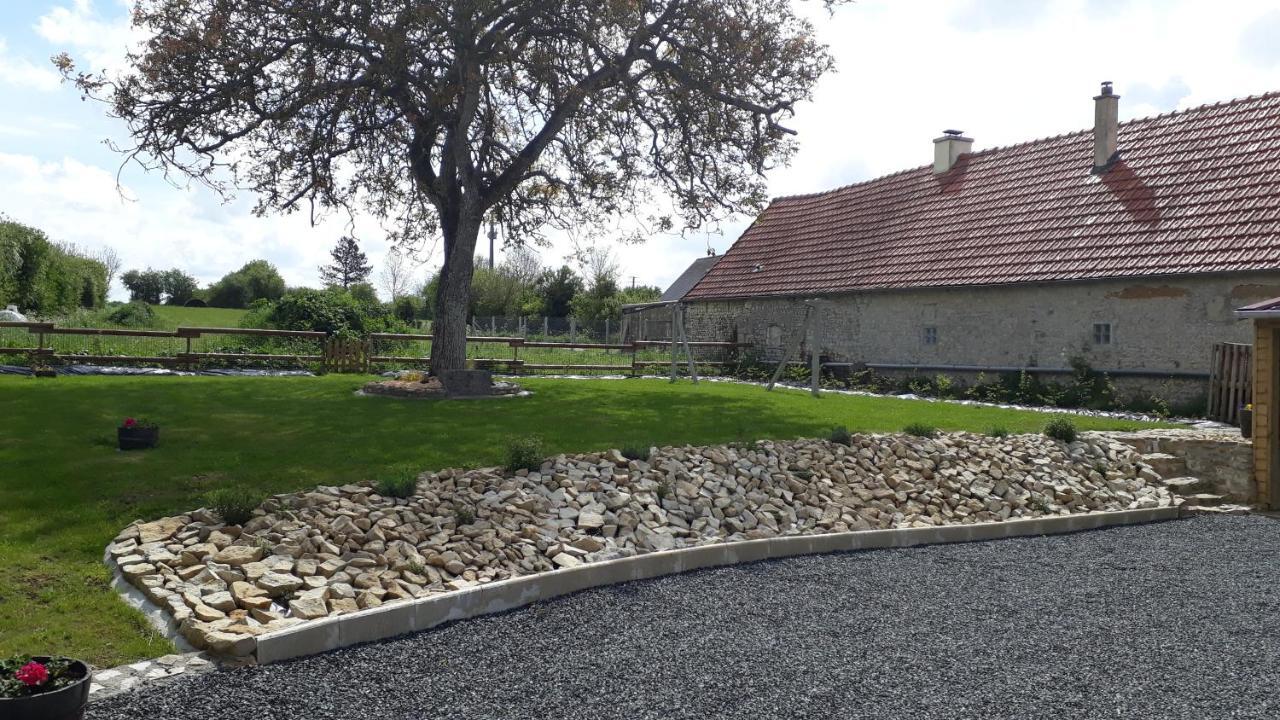 Gite " Le Vieux Noyer" Liesville-sur-Douve Экстерьер фото